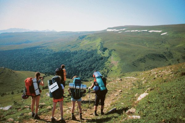 Peut-on trouver des croisières qui incluent des visites de fermes de perles en Polynésie ?